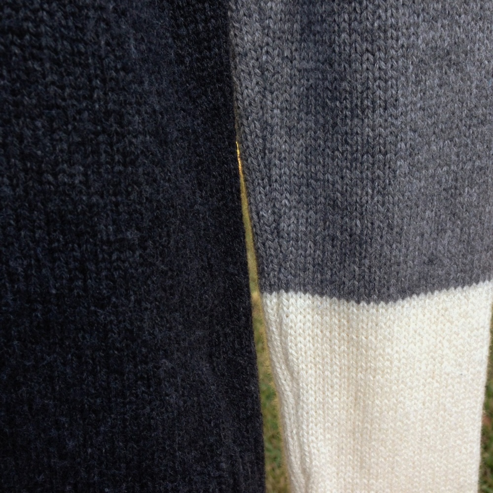 Vince Color Block Turtleneck Xs - image 3